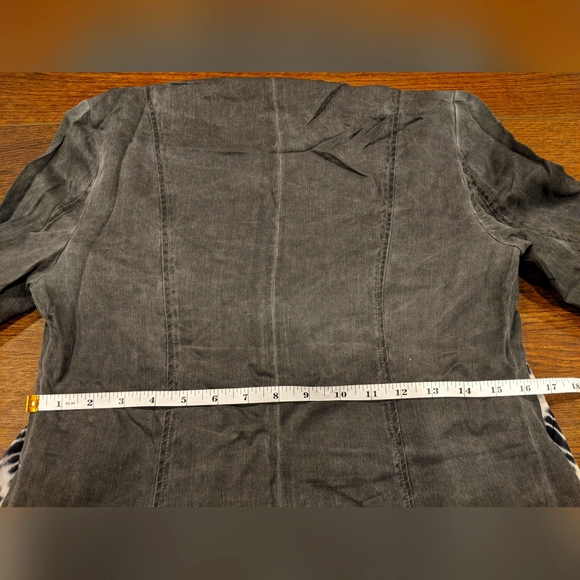 Guess grey jacket blazer with attached scarf, size small - Picture 2 of 7